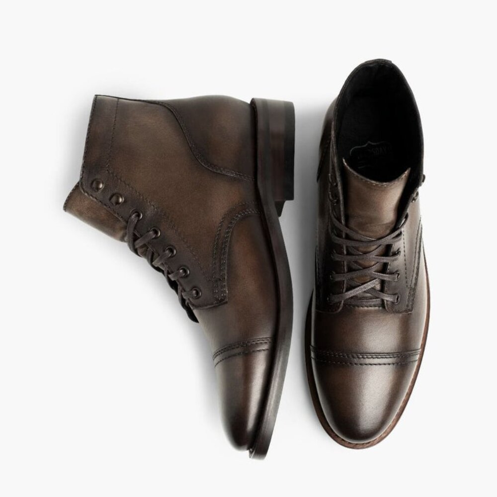 NEW THURSDAY BOOT CO. Captain Boot – Old English – Men’s Size 10 - Picture 2 of 4